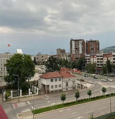 Spacious In The City Center Of * Σκόπια