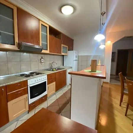 Spacious In The City Center Of Σκόπια