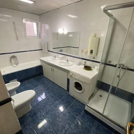 Spacious In The City Center Of * Σκόπια